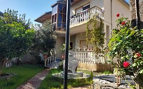 Gather Inn Guest House